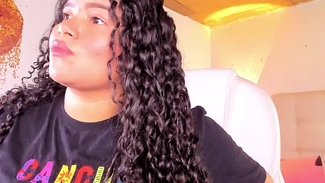 loly marce online show from February 22, 8:09 pm