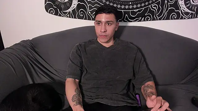 Snapshot of JayMarcos_ chatting on March 1, 3:53 am JayMarcos  online show from March 1, 3:53 am