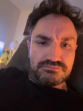 tomz0819 online show from April 12, 5:12 am