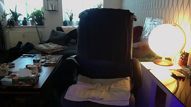 tomz0819 online show from July 16, 11:38 am