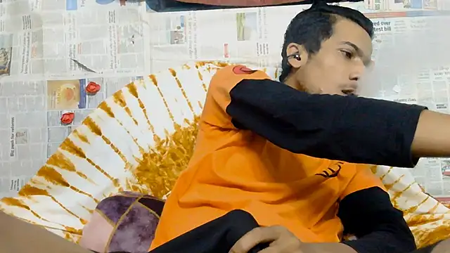 Snapshot of Alex_Suman25 chatting on February 25, 3:10 pm Alex Suman25 online show from February 25, 3:10 pm