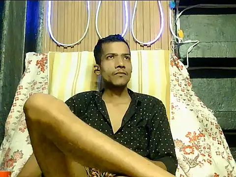 Snapshot of Alex_Suman25 chatting on June 6, 2:05 am Alex Suman25 online show from June 6, 2:05 am