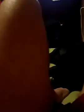 Snapshot of Uruguayo1988 chatting on November 26, 12:00 am Uruguayo1988 online show from November 26, 12:00 am