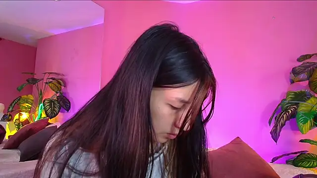 Nicolette ks  online show from December 19, 1:07 pm