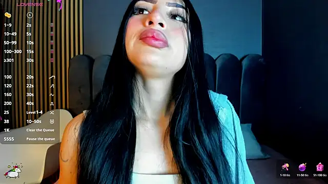 Snapshot of Nicolette_ks_ chatting on February 5, 4:28 am Nicolette ks online show from February 5, 4:28 am