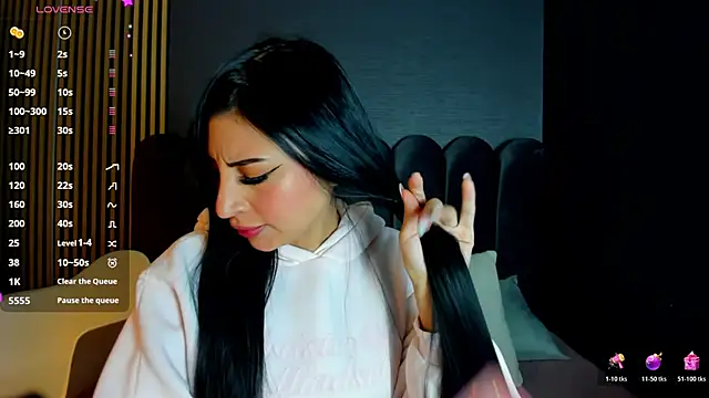 Snapshot of Nicolette_ks_ chatting on February 10, 3:54 am Nicolette ks online show from February 10, 3:54 am