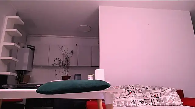Snapshot of oxxxy___ chatting on February 10, 5:03 am oxxxy online show from February 10, 5:03 am