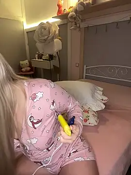 touchme now online show from February 8, 2:38 pm