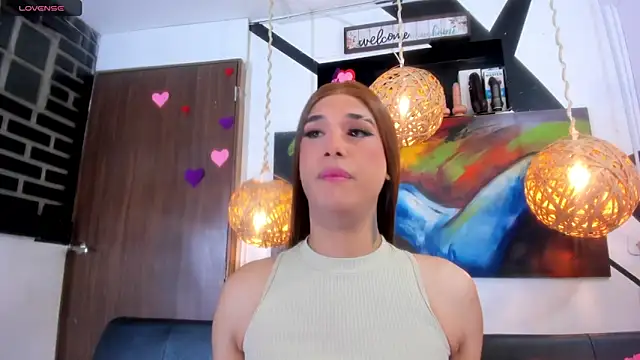 Snapshot of victoria_aleia_ chatting on April 25, 10:07 pm victoria aleia online show from April 25, 10:07 pm