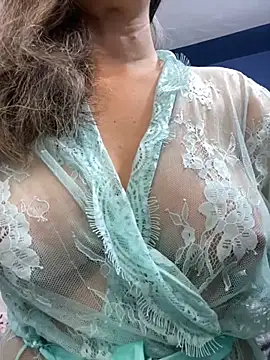 Isakeys  online show from April 18, 3:27 pm