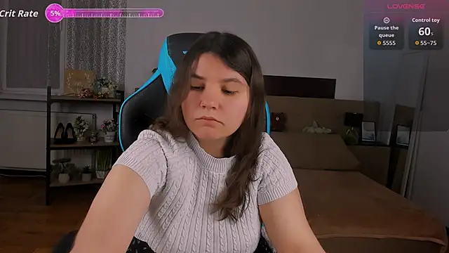 Viola  Shy online show from November 27, 8:55 pm