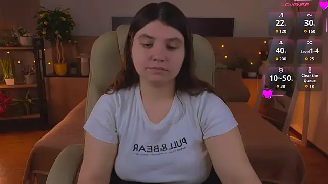 Viola  Shy online show from July 13, 8:11 pm