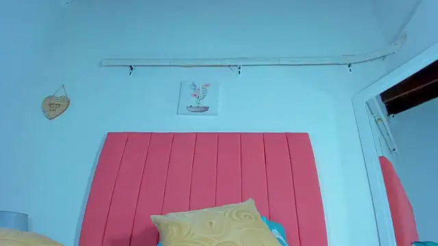 valen rose0 online show from March 5, 3:18 pm