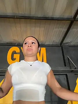 Pretty Isadora online show from November 14, 5:55 pm