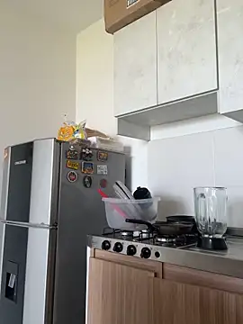 Pretty Isadora online show from December 14, 12:54 pm