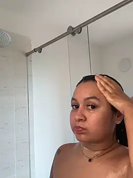 Pretty Isadora online show from February 26, 8:30 pm