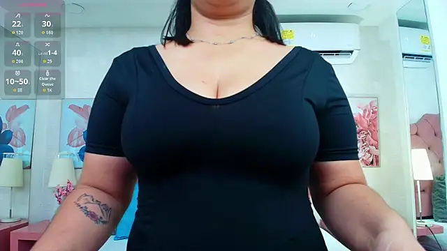 ThyaraJhons online show from February 18, 11:50 am