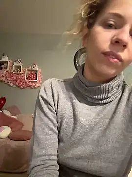 Snapshot of maddisonblush chatting on February 23, 6:34 pm maddisonblush online show from February 23, 6:34 pm
