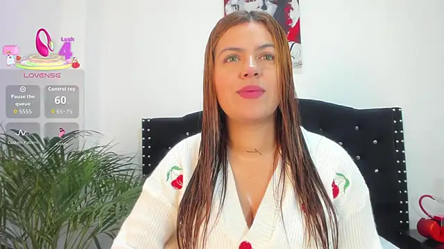 Snapshot of Alexandra_Torress chatting on June 30, 12:28 pm Alexandra Torress online show from June 30, 12:28 pm
