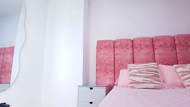 kendal rossi online show from November 29, 12:08 pm