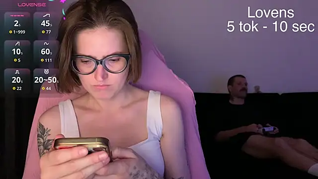 Snapshot of Sexy_Sweets chatting on July 21, 10:45 pm Sexy Sweets online show from July 21, 10:45 pm