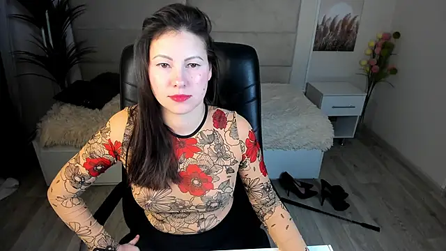 Snapshot of Dana__dom chatting on February 7, 1:25 am Dana  dom online show from February 7, 1:25 am