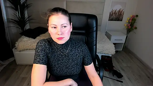 Snapshot of Dana__dom chatting on February 12, 2:35 am Dana  dom online show from February 12, 2:35 am