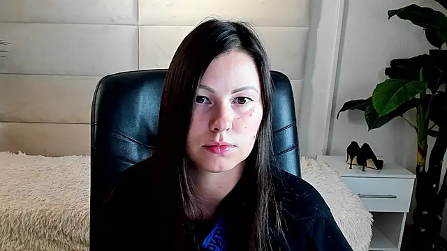 Snapshot of Dana__dom chatting on October 19, 2:12 am Dana  dom online show from October 19, 2:12 am
