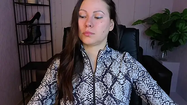 Dana  dom online show from April 17, 1:52 am