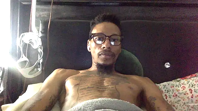 Snapshot of KingDerRico chatting on September 12, 10:32 pm KingDerRico online show from September 12, 10:32 pm