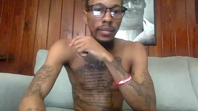 Snapshot of KingDerRico chatting on September 21, 3:57 pm KingDerRico online show from September 21, 3:57 pm