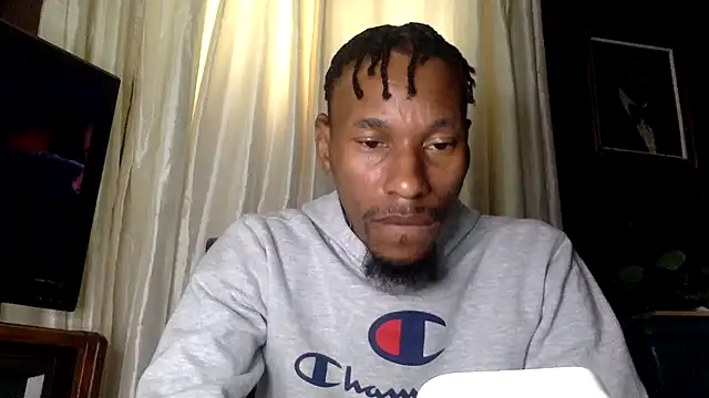 Snapshot of KingDerRico chatting on October 27, 2:32 pm KingDerRico online show from October 27, 2:32 pm