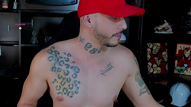 Snapshot of RickG_Oficial chatting on August 2, 11:14 pm RickG Oficial online show from August 2, 11:14 pm
