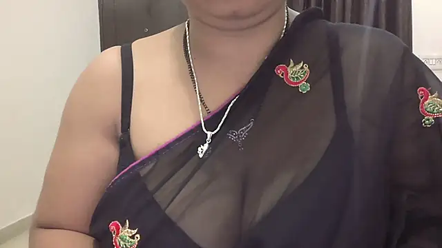 Gulaboo bhabi online show from February 22, 9:15 pm