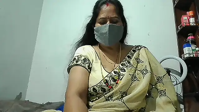 Snapshot of Rani_Darling_99 chatting on October 8, 2:47 pm Rani Darling 99 online show from October 8, 2:47 pm