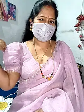 Snapshot of Rani_Darling_99 chatting on October 25, 3:40 pm Rani Darling 99 online show from October 25, 3:40 pm