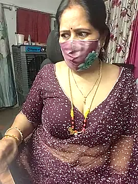 Snapshot of Rani_Darling_99 chatting on July 7, 7:40 pm Rani Darling 99 online show from July 7, 7:40 pm