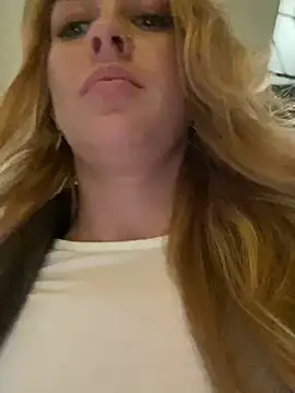 Snapshot of Sweet___Emily chatting on December 11, 9:12 pm Sweet Emily online show from December 11, 9:12 pm