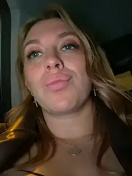 Snapshot of Sweet___Emily chatting on January 3, 7:50 pm Sweet Emily online show from January 3, 7:50 pm