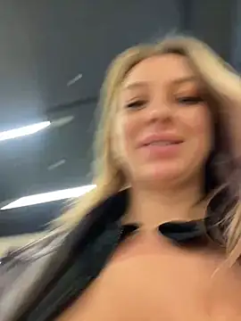 Snapshot of Sweet___Emily chatting on January 15, 3:50 pm Sweet Emily online show from January 15, 3:50 pm