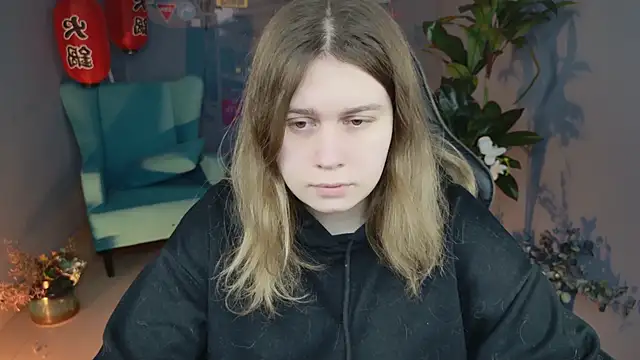 FioraMarmoris online show from February 15, 5:09 am