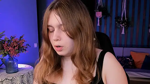 FioraMarmoris online show from October 14, 1:23 pm