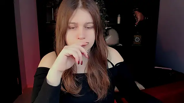 FioraMarmoris online show from February 18, 5:25 am