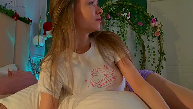 Eva Natsumi online show from December 16, 11:55 am