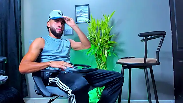 Damian 022 online show from October 25, 2:13 pm