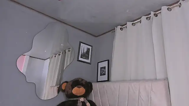 Snapshot of angeli_sexi chatting on March 3, 1:12 am angeli sexi online show from March 3, 1:12 am