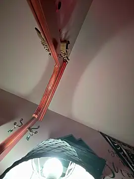 Snapshot of thatdude9_9_9 chatting on October 31, 8:04 am thatdude9 9 9 online show from October 31, 8:04 am