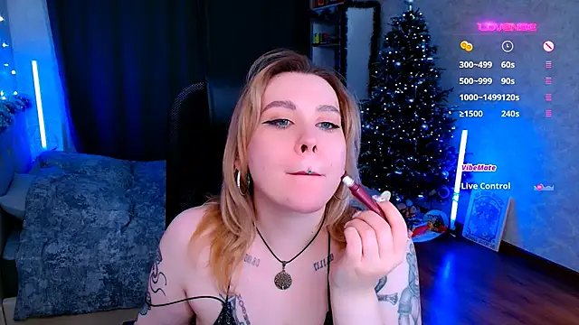 Snapshot of Blueberry-baby chatting on December 22, 7:52 pm Blueberry-baby online show from December 22, 7:52 pm