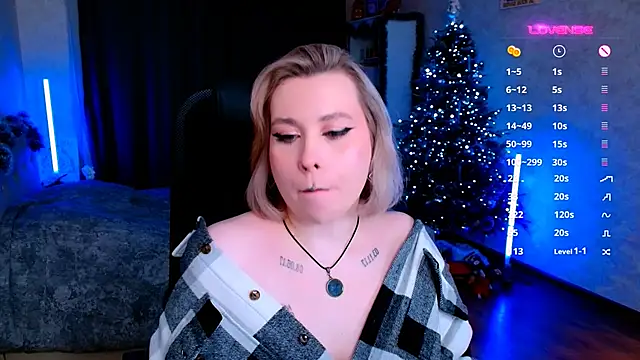 Snapshot of Blueberry-baby chatting on January 20, 2:01 am Blueberry-baby online show from January 20, 2:01 am