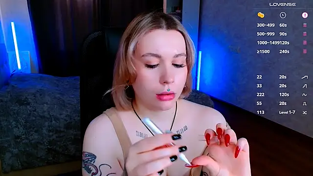 Snapshot of Blueberry-baby chatting on February 22, 8:50 am Blueberry-baby online show from February 22, 8:50 am